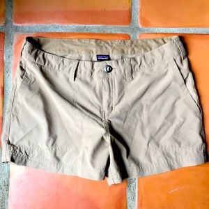 Patagonia hiking shorts size 4